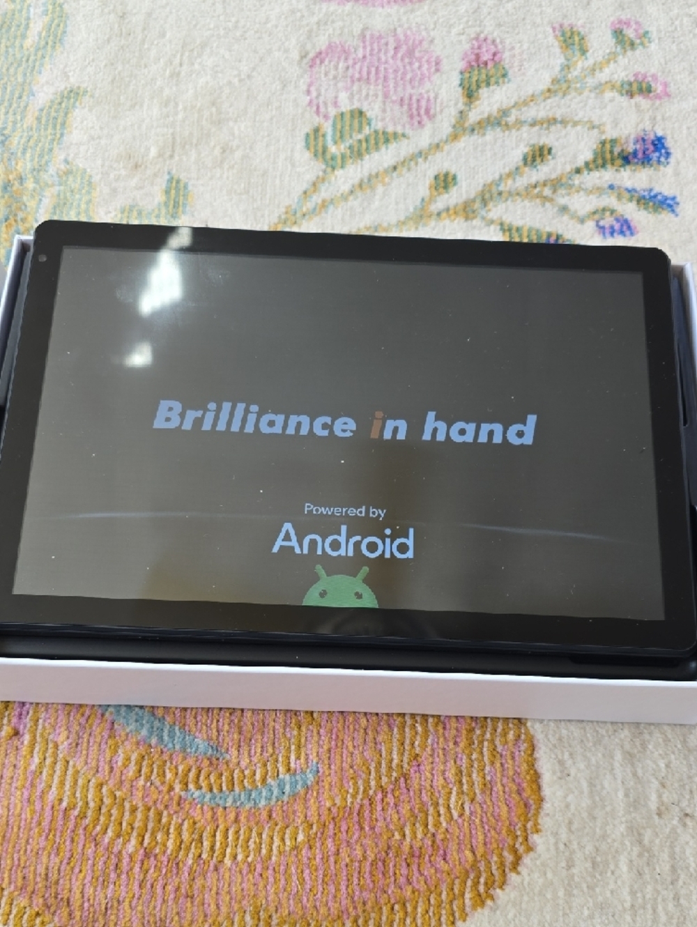 10.1-Inch White Tablet - - Picture 4 of 7